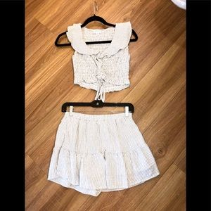 LE LIS Adorable Blue/White Stripe 2 Piece Set Size Small